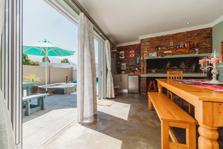 5 Bedroom Property for Sale in Heather Park Western Cape